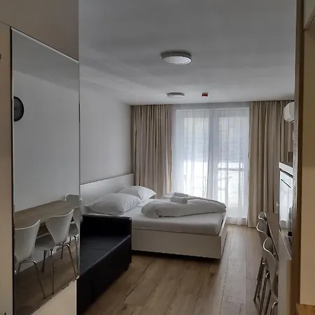 Arcadia Apartment *
